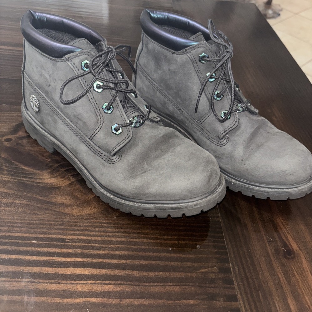 Timberland womens Nellie Nubuck Sz 9 Waterproof Hiking Outdoor Walking Boots